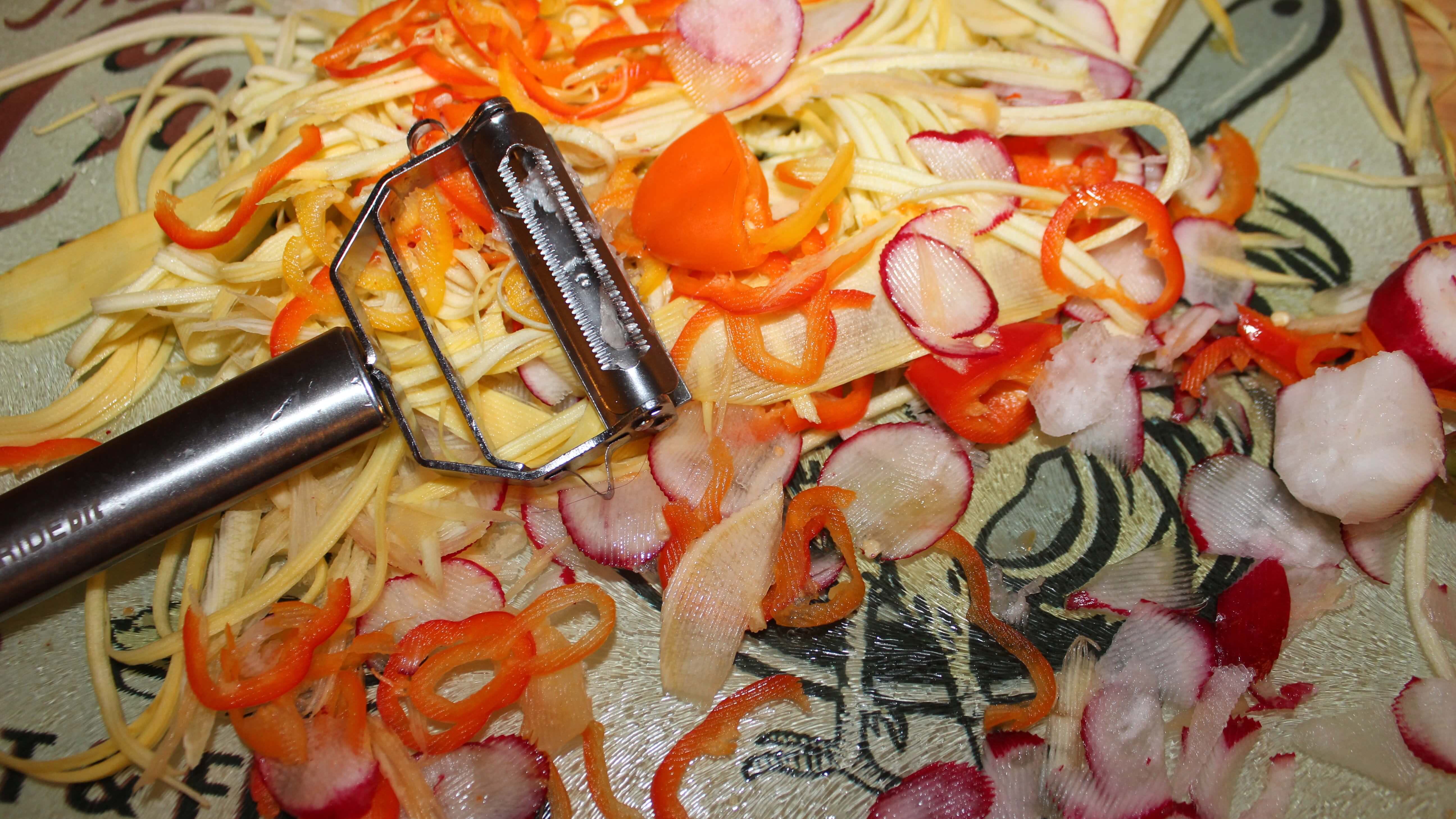 Zoodles without a Spiralizer (& Pridebit Julienne Peeler Review) · Low Carb Zen